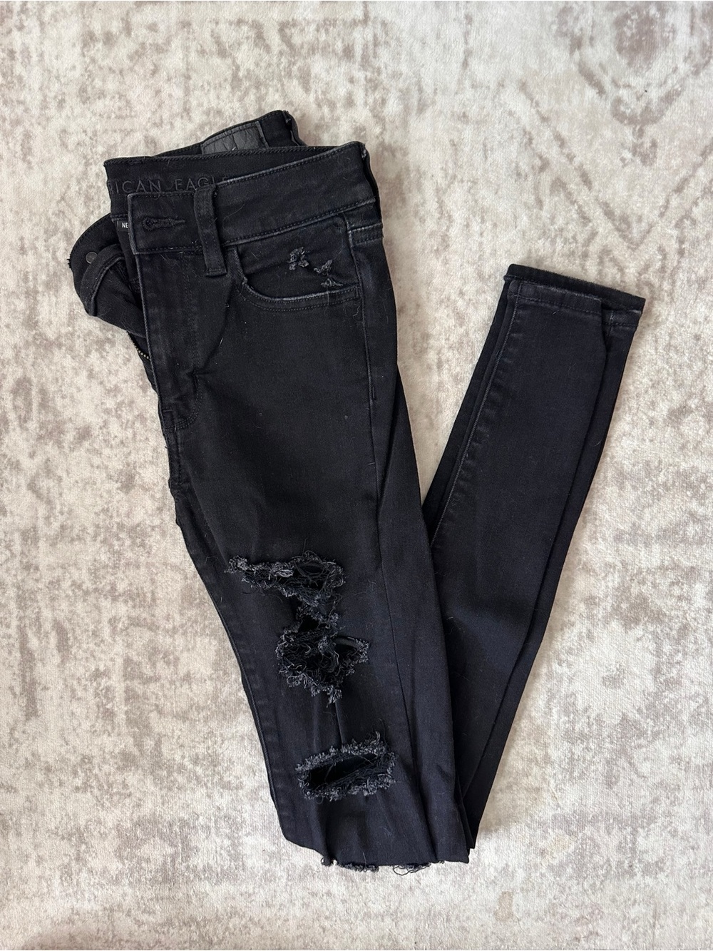 American Eagle Outfitters Black Ripped Skinny Jeans Size 2 X-Long